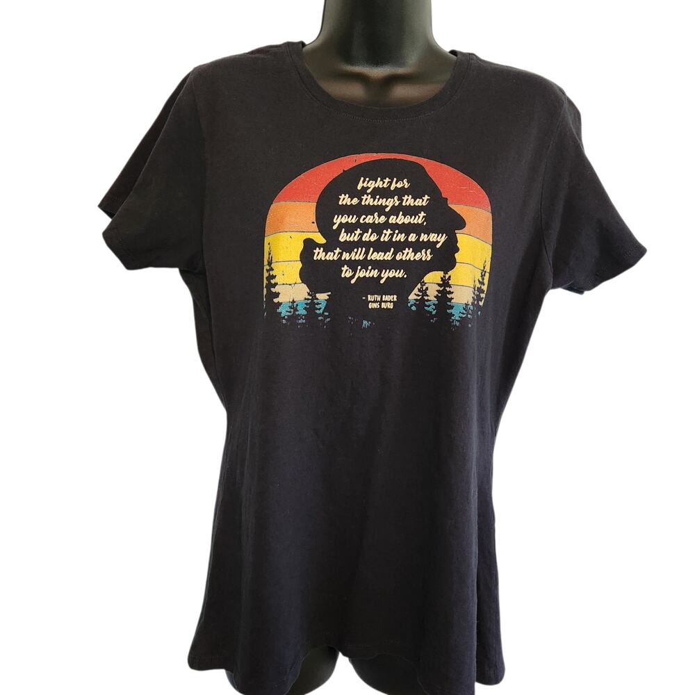 Ruth Bader Ginsberg profile tee black size L